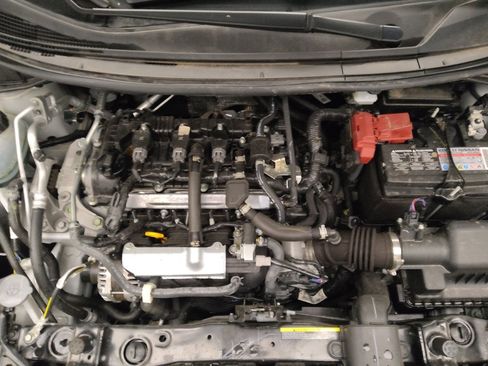 Used 2025 Nissan Versa S image 30