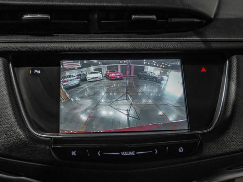 Used 2019 Cadillac XT5 FWD image 19