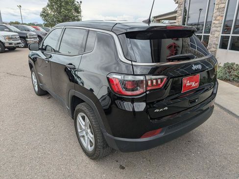 Used 2023 Jeep Compass Sport AWD/4WD image 3