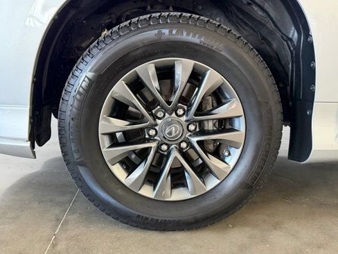 Used 2019 Lexus GX 460 Premium AWD/4WD image 9