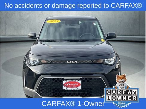 Used 2023 Kia Soul LX image 2