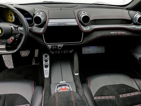 Used 2020 Ferrari GTC4Lusso T RWD image 12