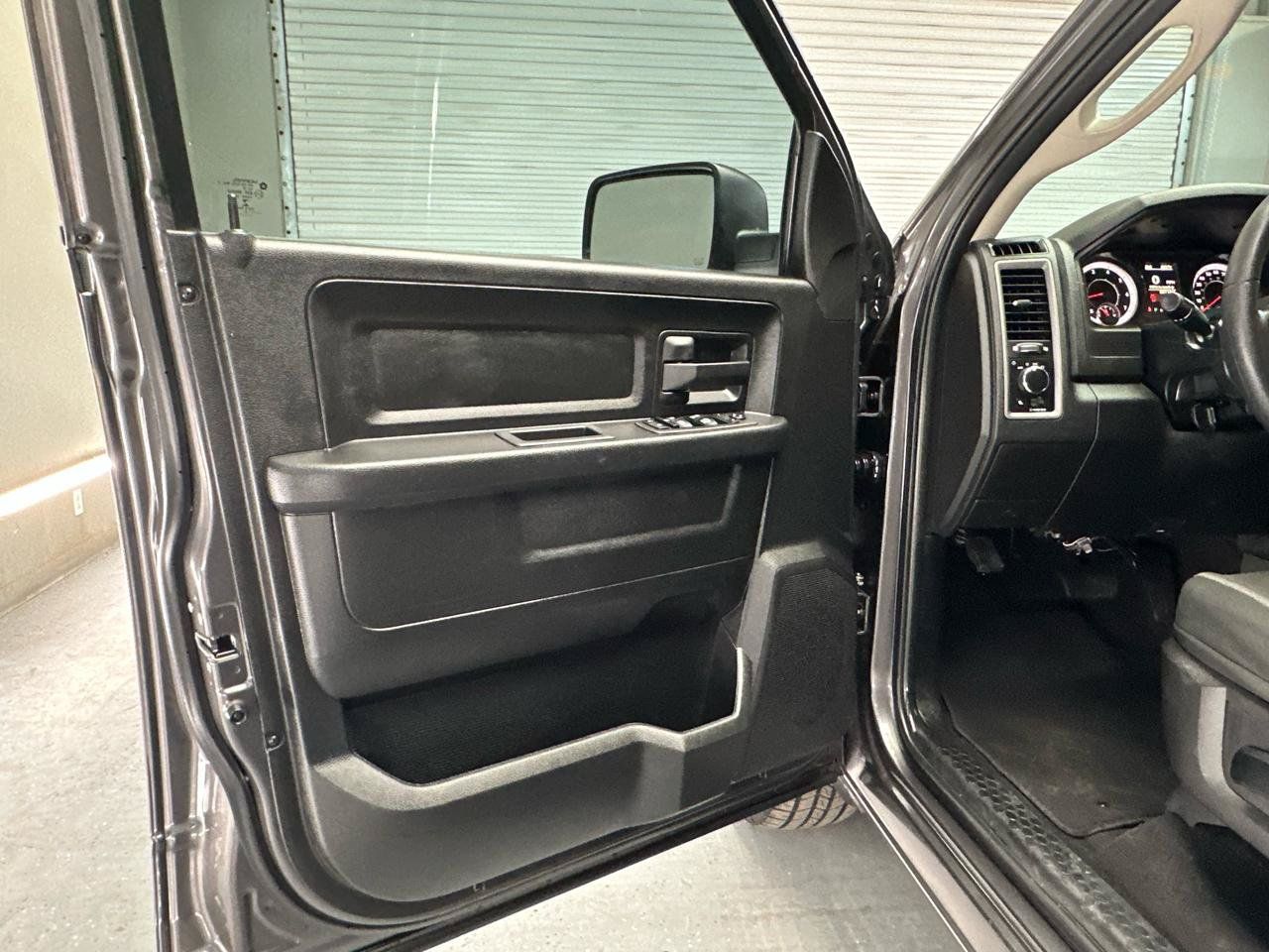 Used 2021 RAM 1500 Tradesman w/ Chrome Plus Package RWD image 15