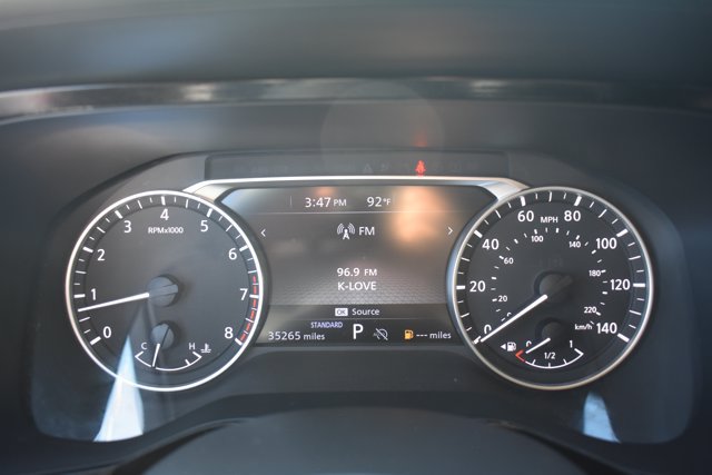 Used 2025 Nissan Pathfinder SV FWD image 22