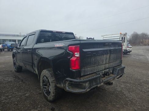 Used 2021 Chevrolet Silverado 1500 Custom Trail Boss w/ Midnight Edition image 9