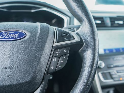 Used 2020 Ford Fusion SE image 22