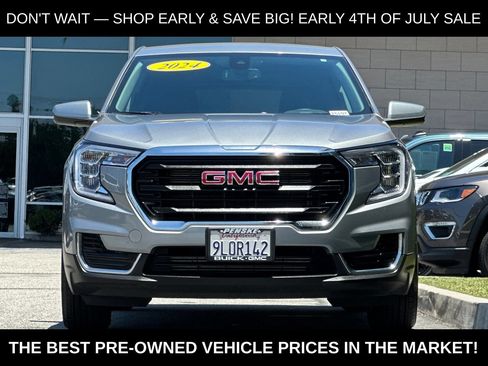 Used 2024 GMC Terrain SLE FWD image 9