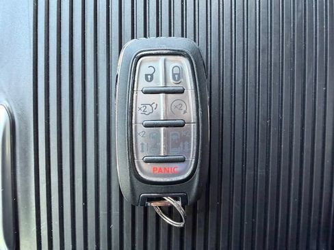 Used 2025 Chrysler Pacifica Limited w/ Uconnect Theater Family Group AWD/4WD image 28