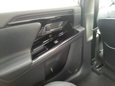 Used 2023 Toyota bZ4X Limited image 28