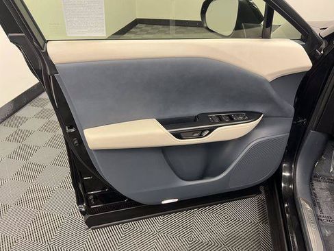 Certified 2023 Lexus RZ 450e Premium w/ Technology Package AWD/4WD image 9