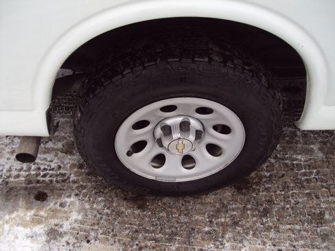 Used 2014 Chevrolet Express 1500 AWD 1500 135 image 28