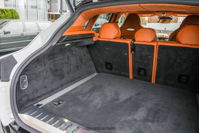 Used 2021 Aston Martin DBX AWD/4WD image 72