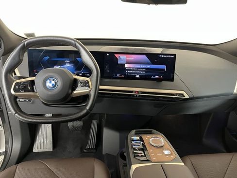 Used 2023 BMW iX xDrive50 w/ Premium Package image 13