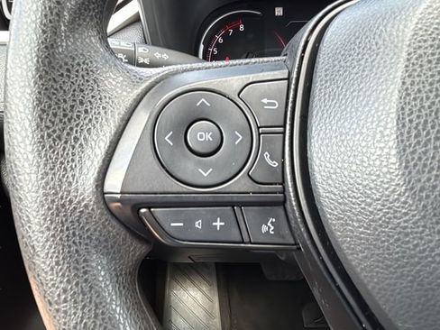 Used 2024 Toyota RAV4 LE AWD/4WD image 18