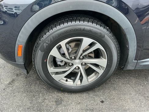 Used 2021 Buick Envision Essence w/ Technology Package I image 25