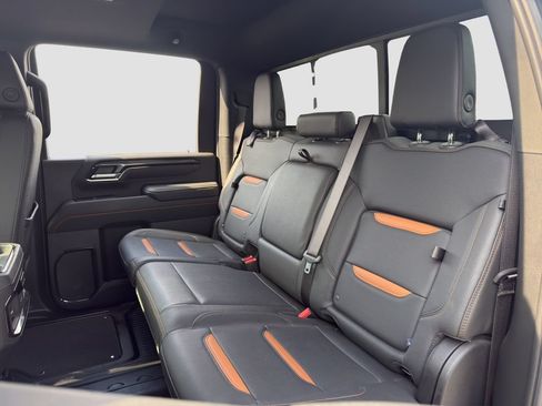 Used 2025 GMC Sierra 2500 AT4 w/ AT4 Premium Plus Package AWD/4WD image 13