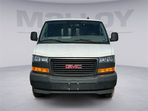 Used 2023 GMC Savana 3500 Extended w/ Driver Convenience Package image 3