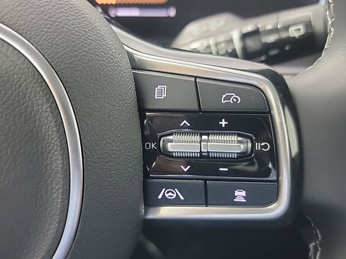 Used 2025 Kia Sorento EX w/ Panoramic Sunroof Package image 28