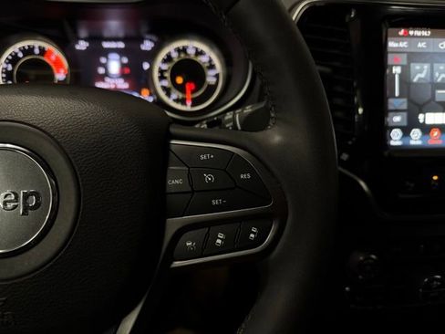 Certified 2022 Jeep Cherokee Limited image 29