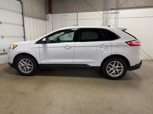 Certified 2024 Ford Edge SEL AWD/4WD image 5