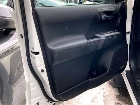 Used 2023 Toyota Tacoma TRD Sport image 21