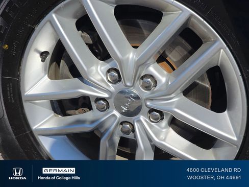 Used 2018 Jeep Grand Cherokee Laredo AWD/4WD image 14