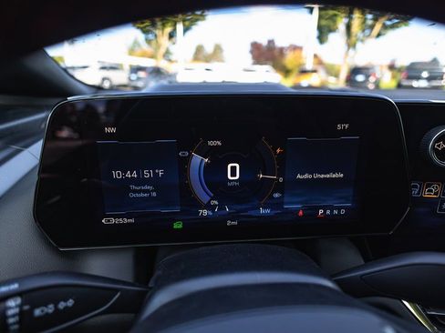 New 2026 Chevrolet Equinox EV RS image 5