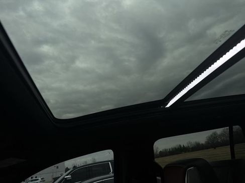 Used 2023 GMC Yukon Denali Ultimate image 19