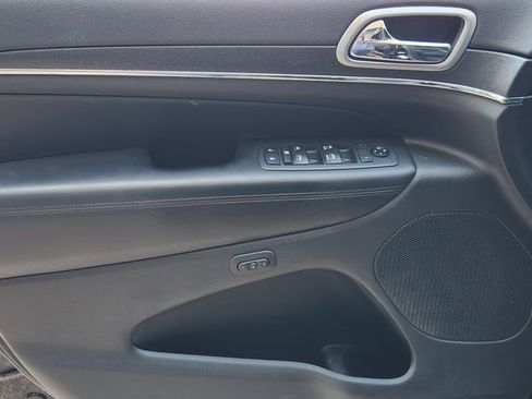 Certified 2018 Jeep Grand Cherokee Limited AWD/4WD image 21