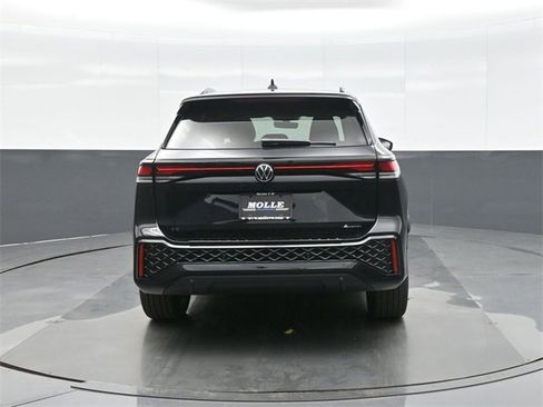New 2026 Volkswagen Tiguan SE R-Line image 6