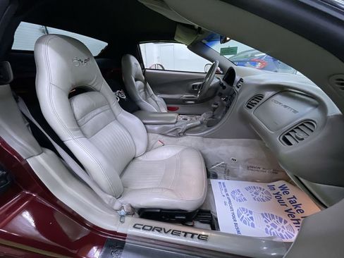 Used 2003 Chevrolet Corvette Convertible w/ Preferred Equipment Group1 image 26
