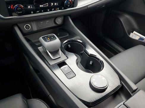 Certified 2023 Nissan Rogue SV w/ SV Premium B Package image 19