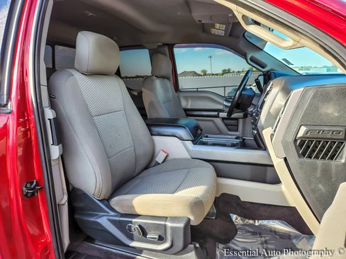 Used 2017 Ford F150 XLT w/ Equipment Group 302A Luxury AWD/4WD image 28