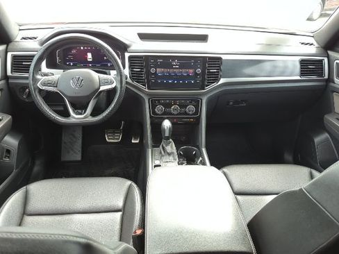 Used 2023 Volkswagen Atlas Cross Sport SEL R-Line image 7