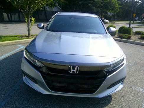 Used 2018 Honda Accord Sport image 17