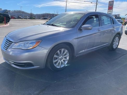 Used 2014 Chrysler 200 Touring image 4