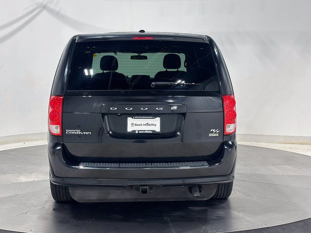 Used 2014 Dodge Grand Caravan R/T w/ Trailer Tow Group FWD image 8