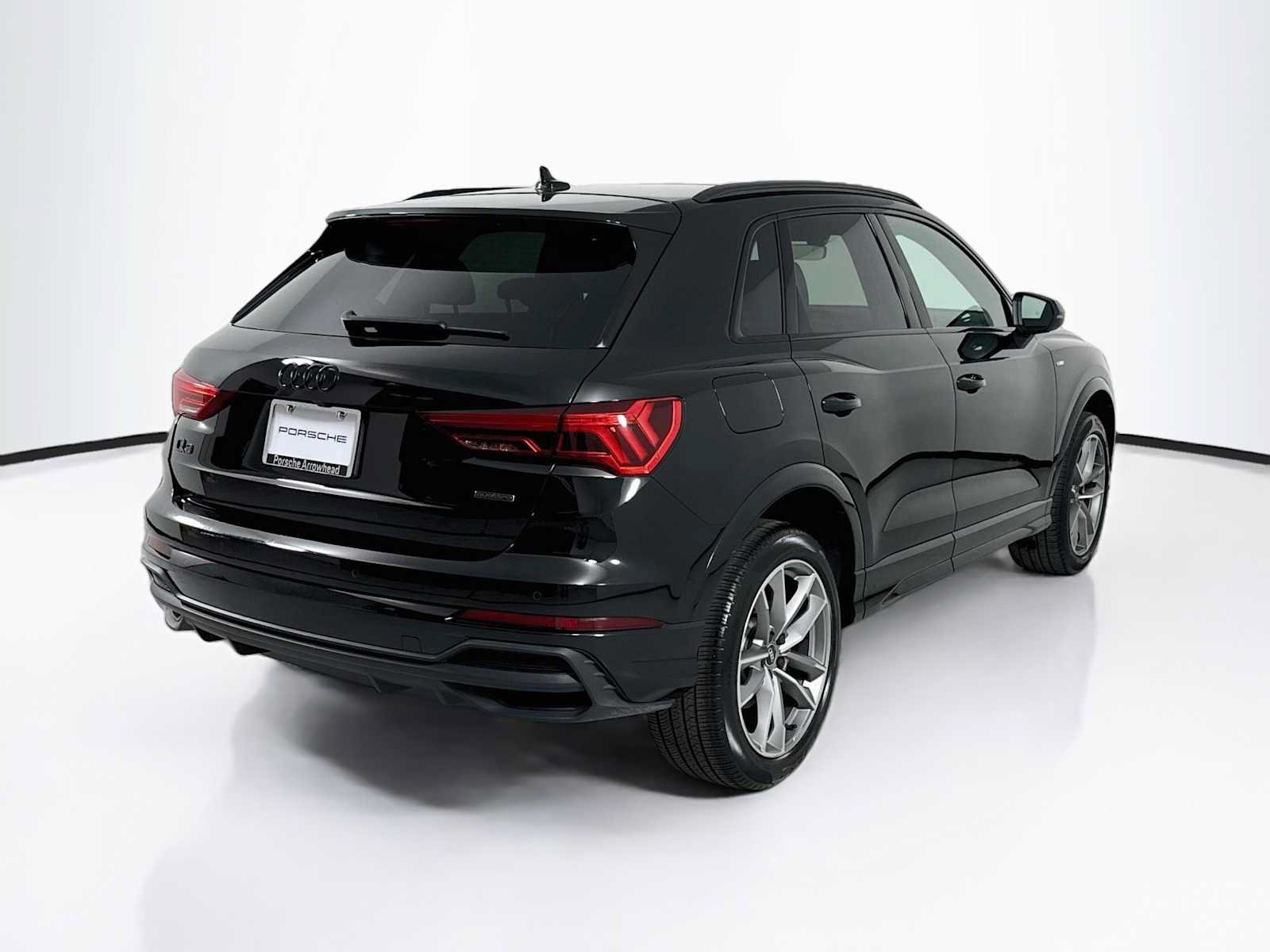 Used 2023 Audi Q3 2.0T Premium w/ Black Optic Sport Package AWD/4WD image 9