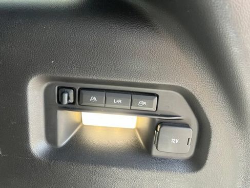 Used 2021 Ford Explorer Limited w/ Equipment Group 301A AWD/4WD image 14