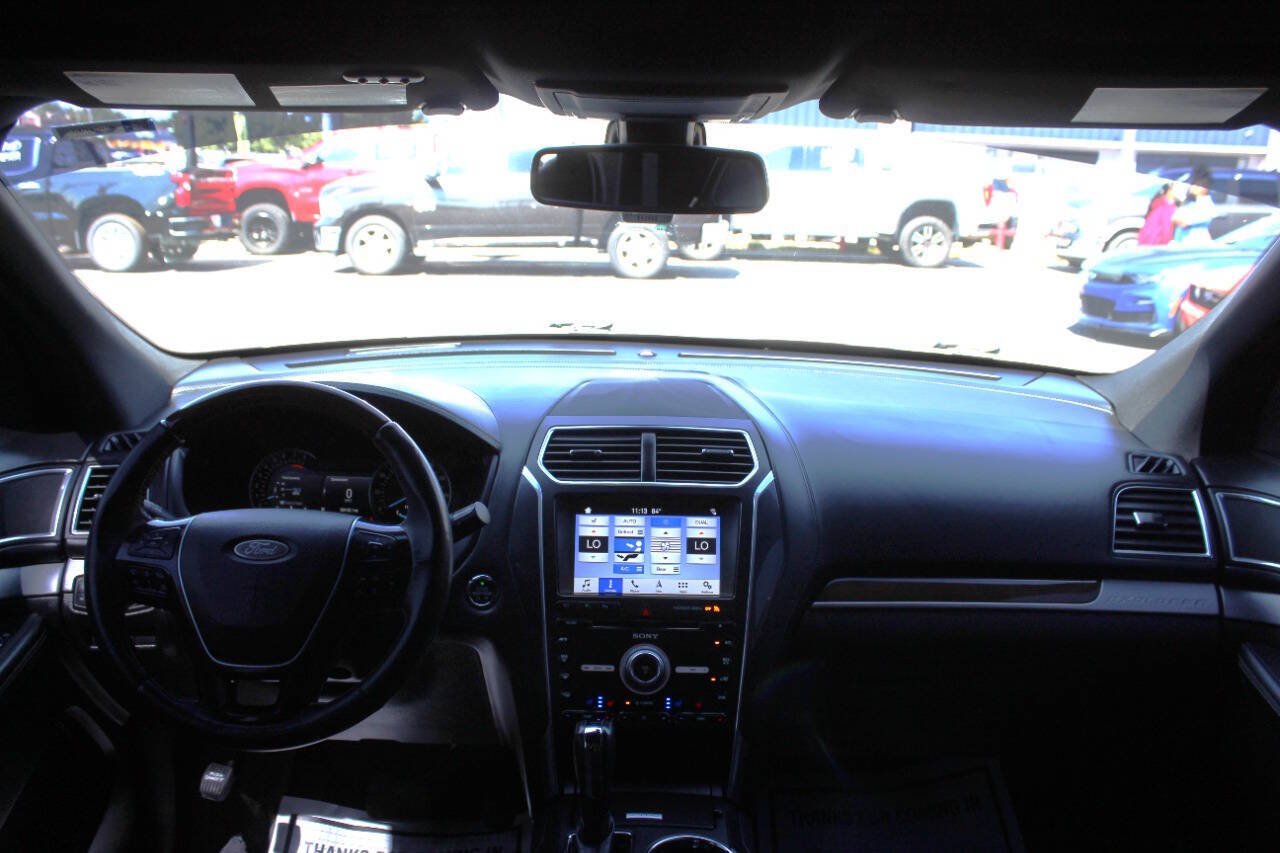 Used 2018 Ford Explorer Platinum AWD/4WD image 24