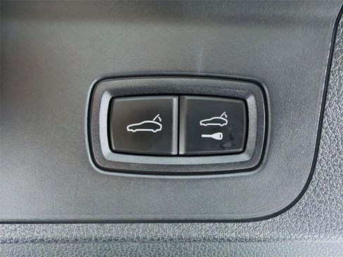 Certified 2023 Porsche Panamera 4S image 27