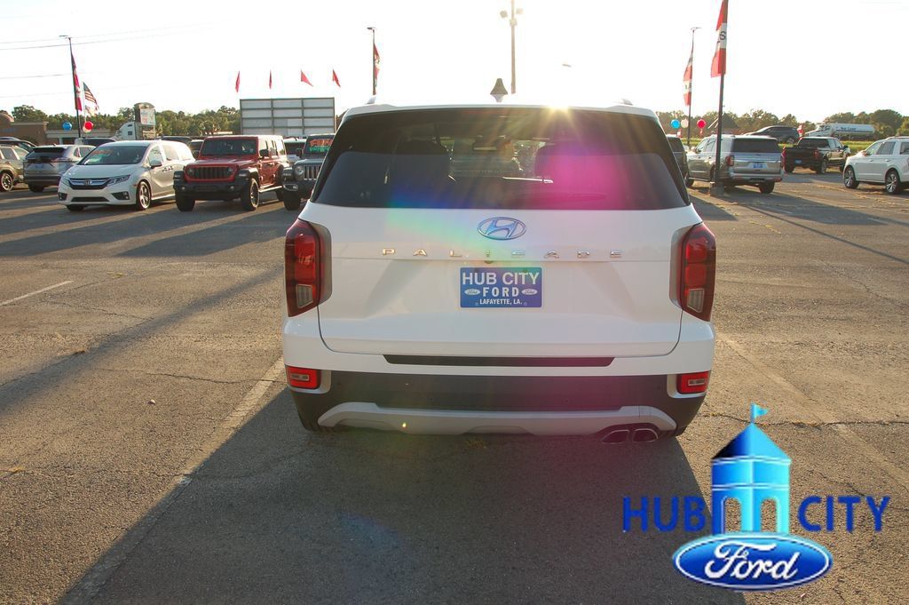 Used 2022 Hyundai Palisade SEL w/ Premium Package FWD image 4