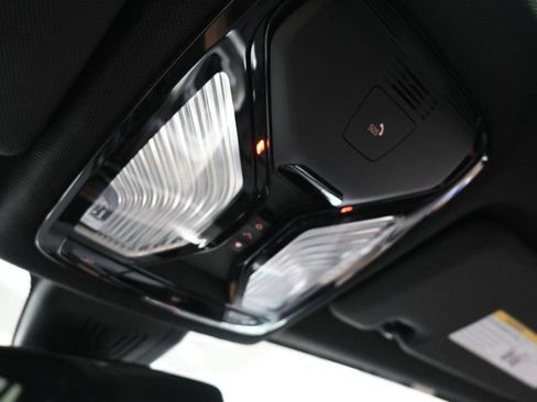 Used 2019 BMW X5 xDrive50i w/ M Sport Package image 31