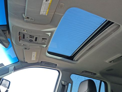 Used 2020 Cadillac Escalade Luxury image 9