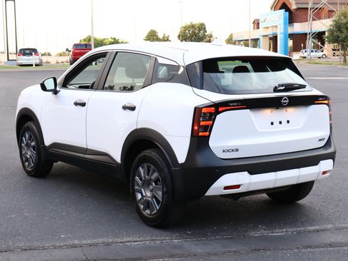 Used 2025 Nissan Kicks S AWD/4WD image 7