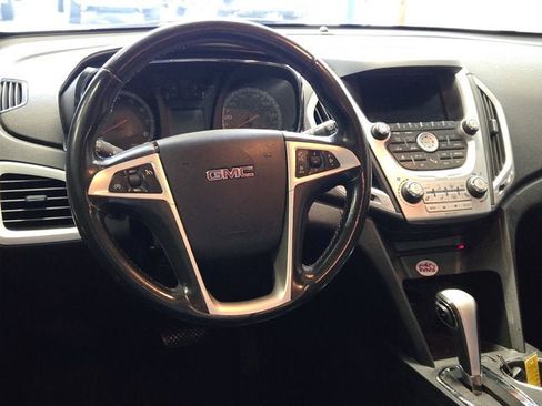Used 2011 GMC Terrain SLT image 17