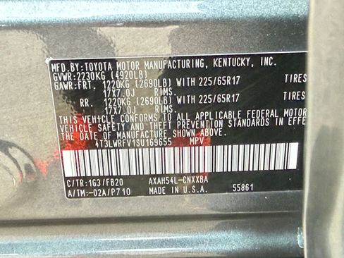 Used 2025 Toyota RAV4 LE image 28