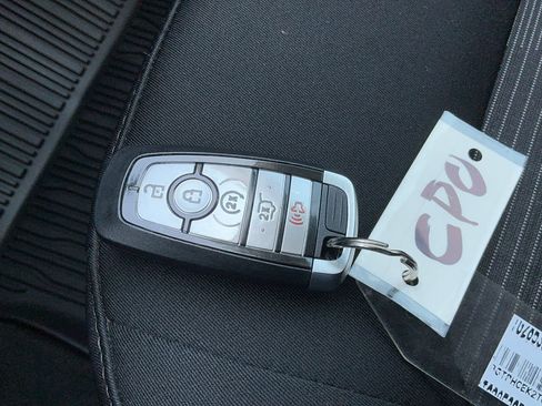 Used 2022 Ford Edge SEL w/ Convenience Package AWD/4WD image 22