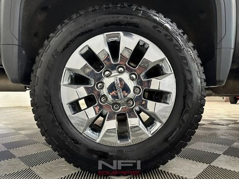 Used 2021 GMC Sierra 3500 Denali w/ Denali Ultimate Package image 18