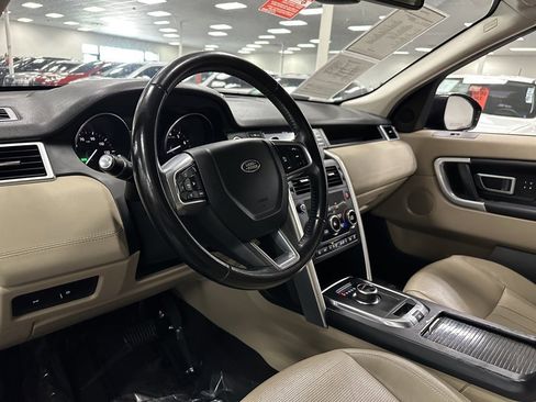 Used 2018 Land Rover Discovery Sport HSE image 14